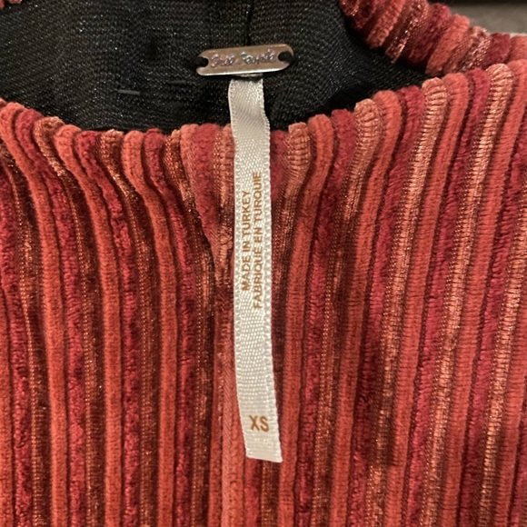 Free People Slim Pull-on Velvet Flares - Size XS - Picture 5 of 8